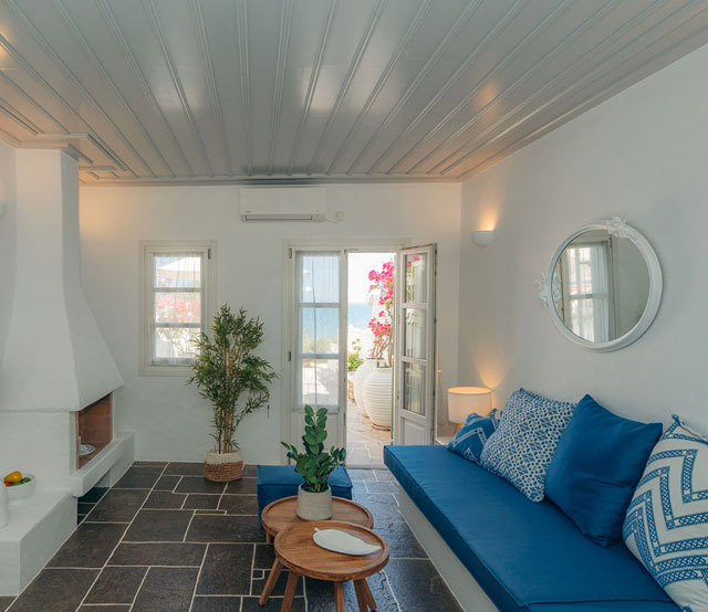 Το καθιστικό στο ισόγειο