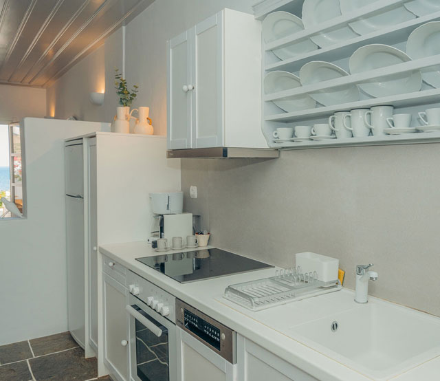 Πλήρως εξοπλισμένη κουζίνα